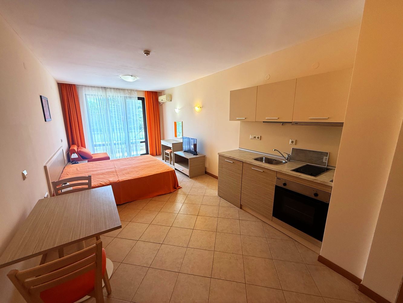 Space, comfort and excellent location – studio in the heart of Sunny Beach