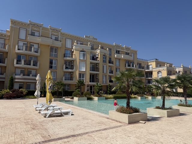 Cozy one-bedroom apartment with a huge terrace in Ravda – your own private space by the sea