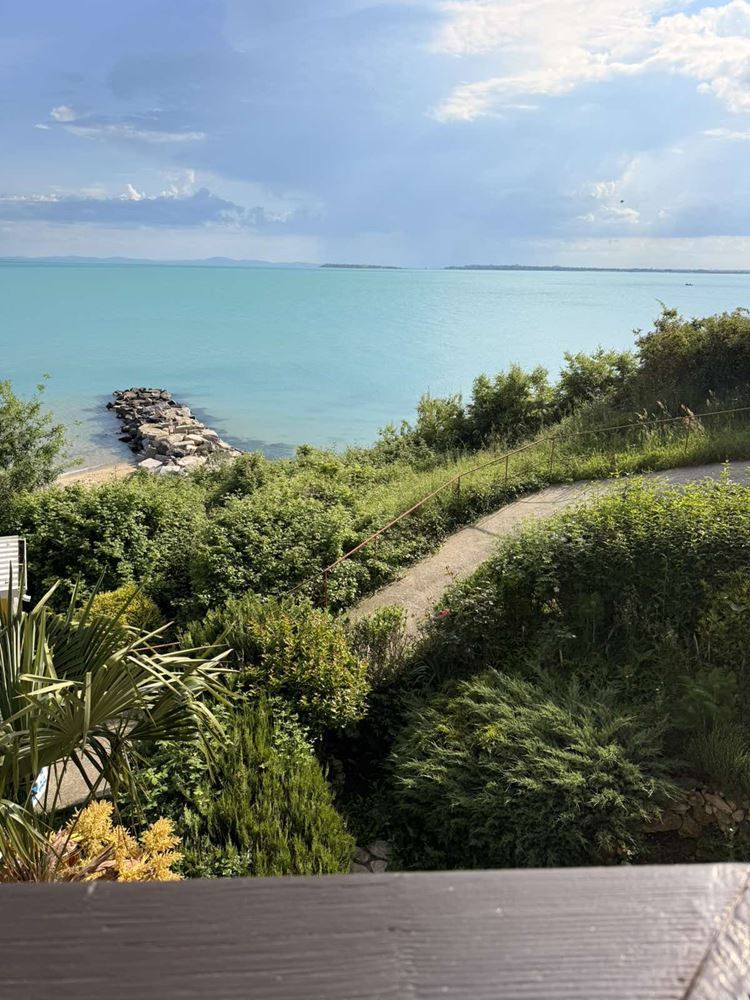 Two-bedroom apartment on the first line to the sea in Sveti Vlas – comfort, spaciousness and a unique sea view