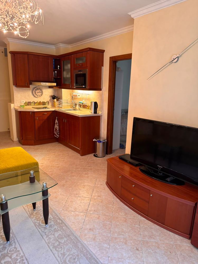Three-room apartment with sea view surrounded by pine trees – luxury and tranquillity on the first line in Sozopol