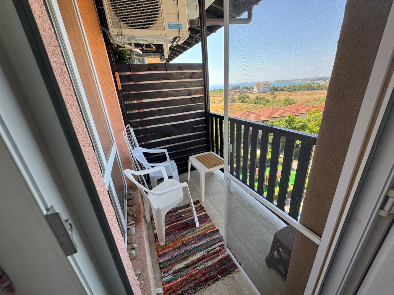 Spacious studio with sea view and separate sleeping area in Aheloy