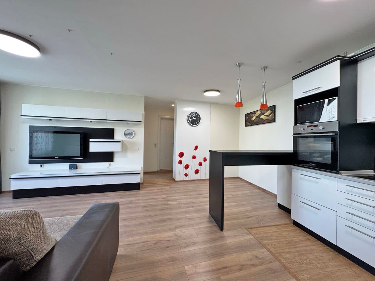 Two-bedroom apartment in a luxury complex on the first line in Sveti Vlas