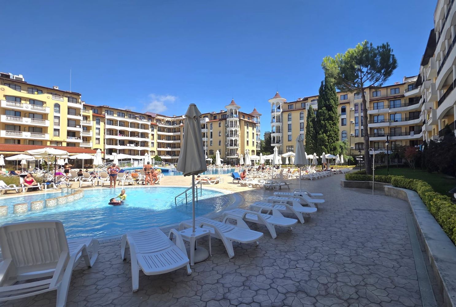 Seaside Comfort and Resort Atmosphere – Studio with Excellent Amenities in Sunny Beach