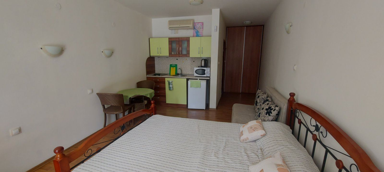 Studio with Direct Pool Access in Ravda – Comfort and a Seaside Atmosphere
