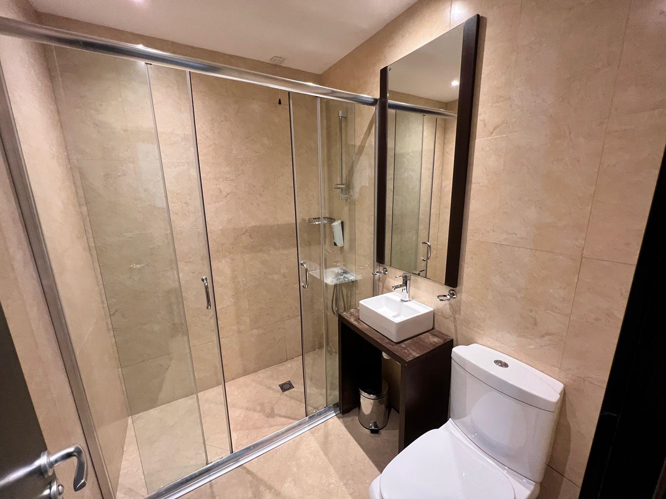Spacious two-bedroom apartment with sea view in a luxury first-line complex in Sveti Vlas