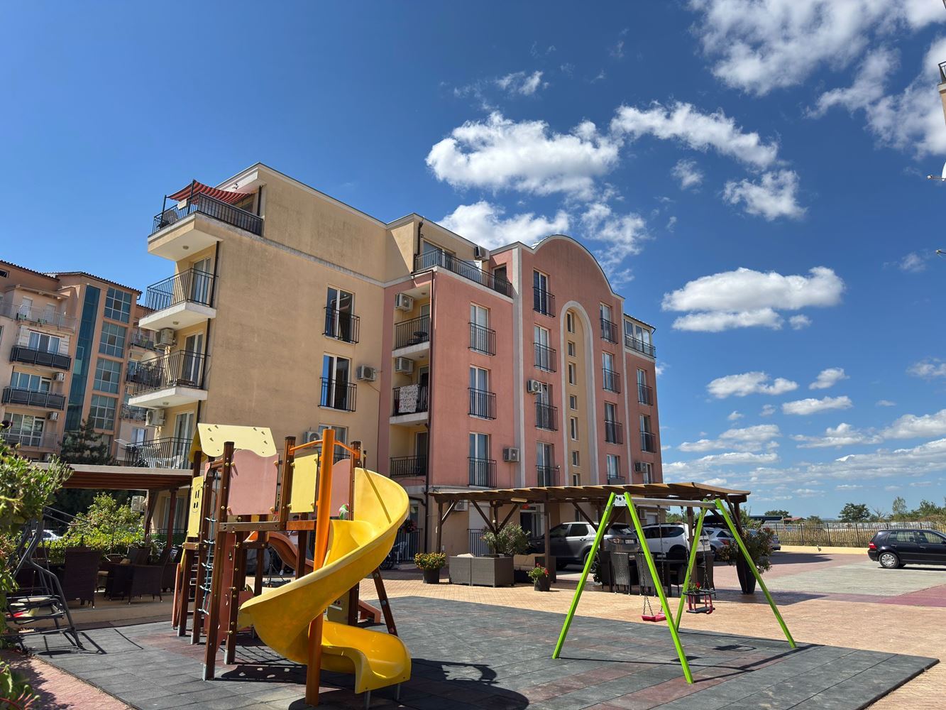 Excellent One-Bedroom Apartment with Low Maintenance Fee in Sunny Beach – Ready to Move In  