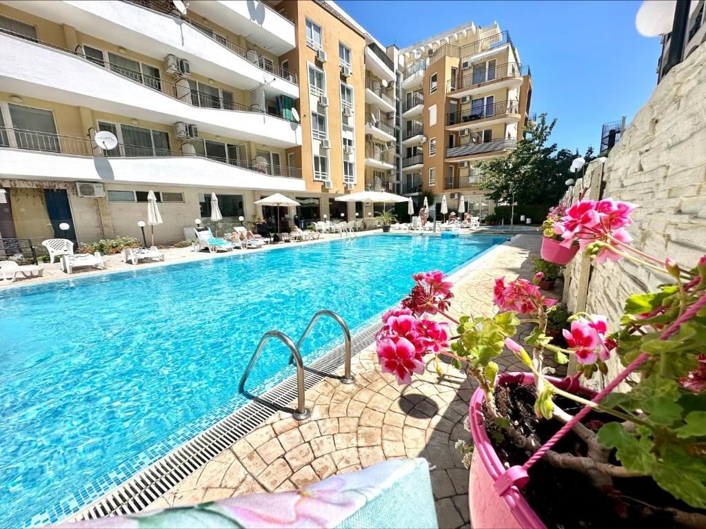 Spacious two-bedroom apartment in Sunny Beach – fully furnished, excellent location, and ready for a profitable investment