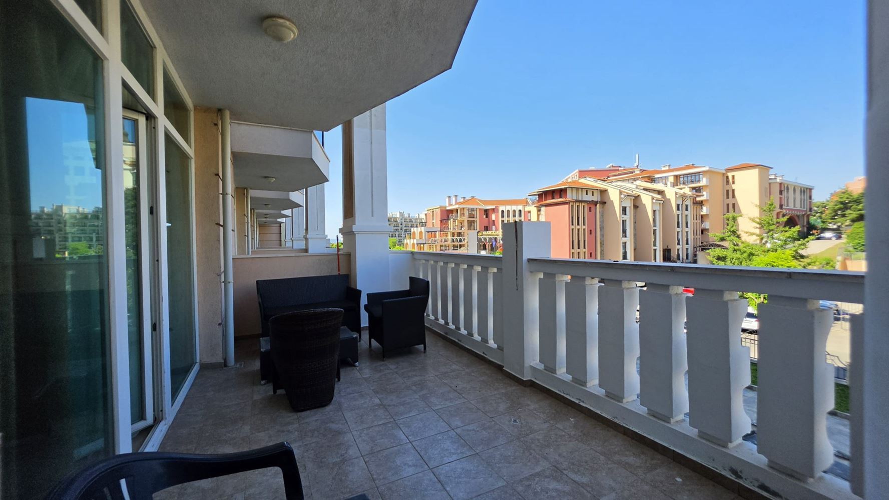 Spacious One-Bedroom Apartment on the First Line by the Sea in Pomorie