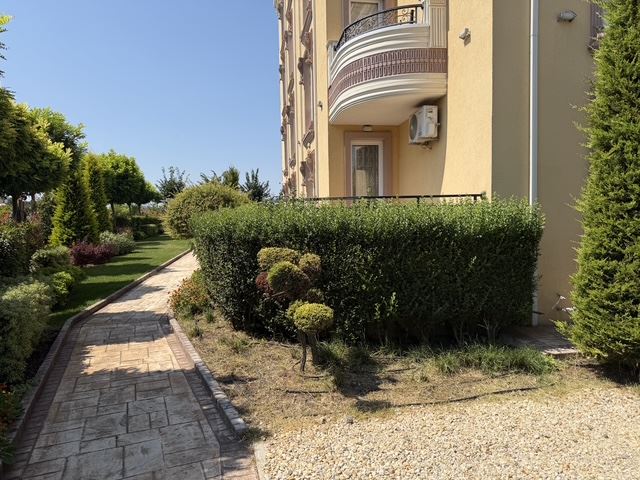 Cozy one-bedroom apartment with a huge terrace in Ravda – your own private space by the sea
