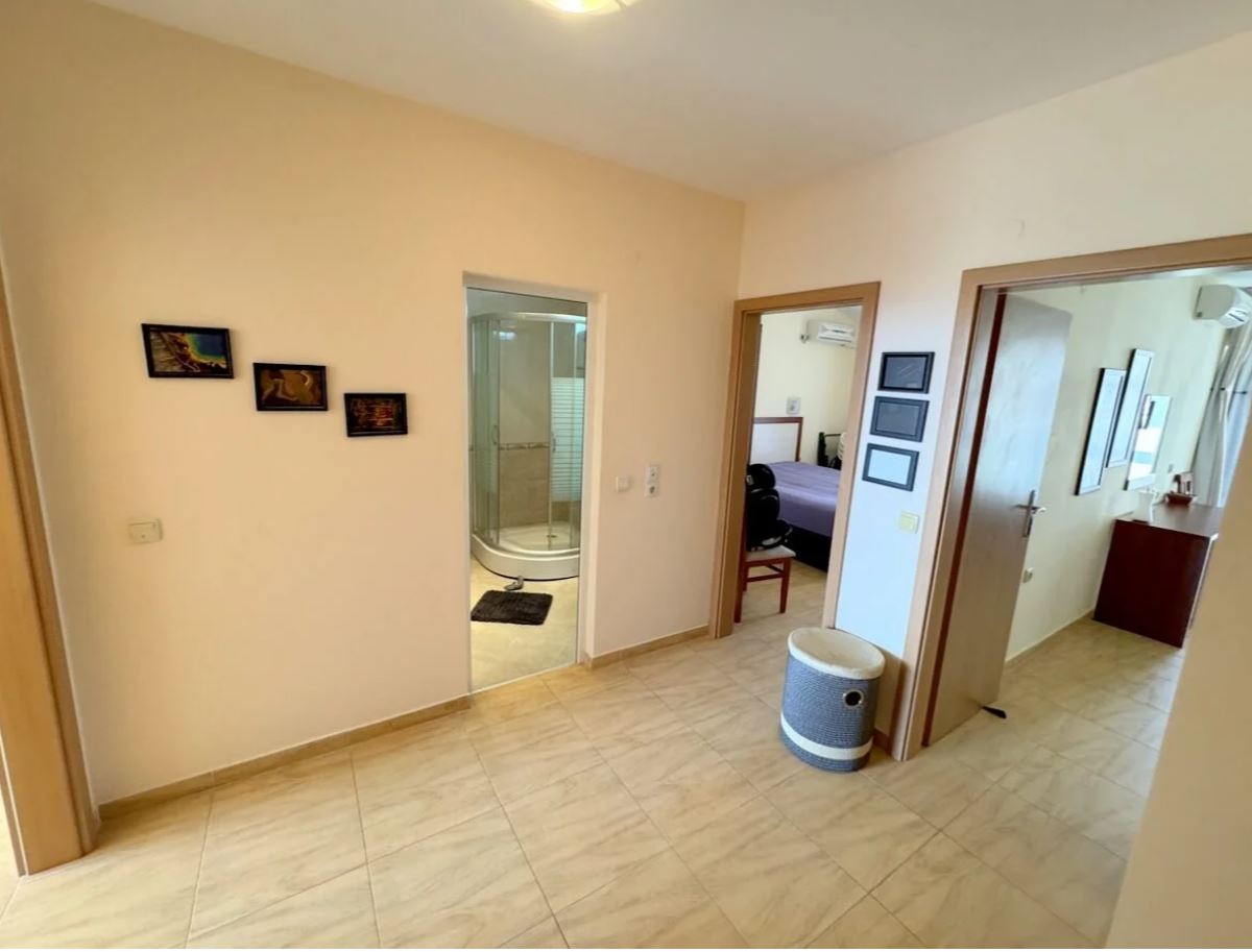 Two-Bedroom Apartment in Sveti Vlas – Panoramic Views and Comfort in a Gated Complex