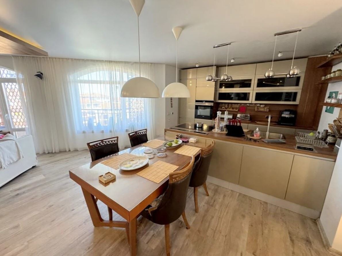 Apartment with three-bedroom in a prestigious gated complex in Saint Vlas – first line comfort and nature