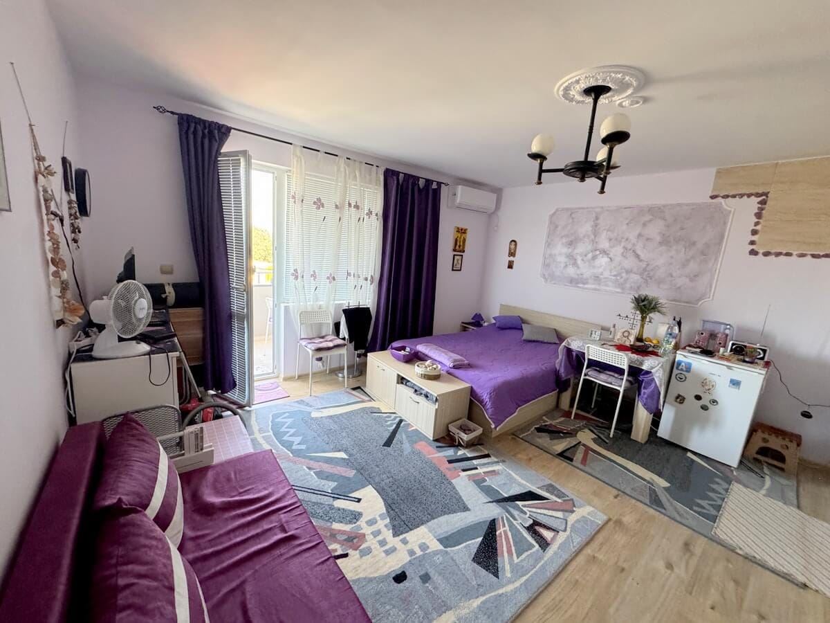 Stylishly furnished studio in Ravda with a low maintenance fee – close to the beach and all necessary amenities