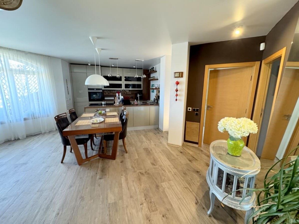 Apartment with three-bedroom in a prestigious gated complex in Saint Vlas – first line comfort and nature