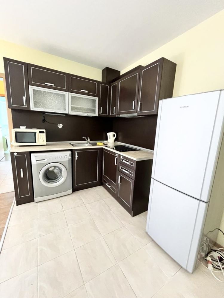 Spacious One-Bedroom Apartment with Pool View in an Excellent Maintained Complex in Pomorie