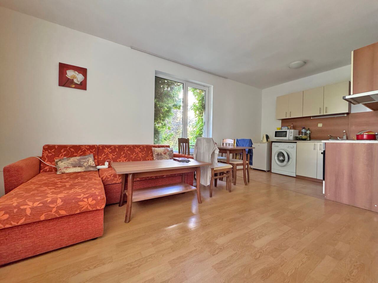 Two-room apartment with pool view, 100 m from the beach in Sunny Beach