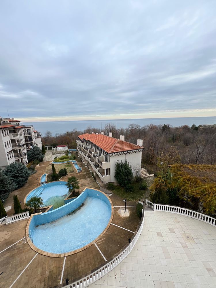 Two-Bedroom Apartment with Panoramic Sea and Pool Views – First Line by the Sea in Obzor!