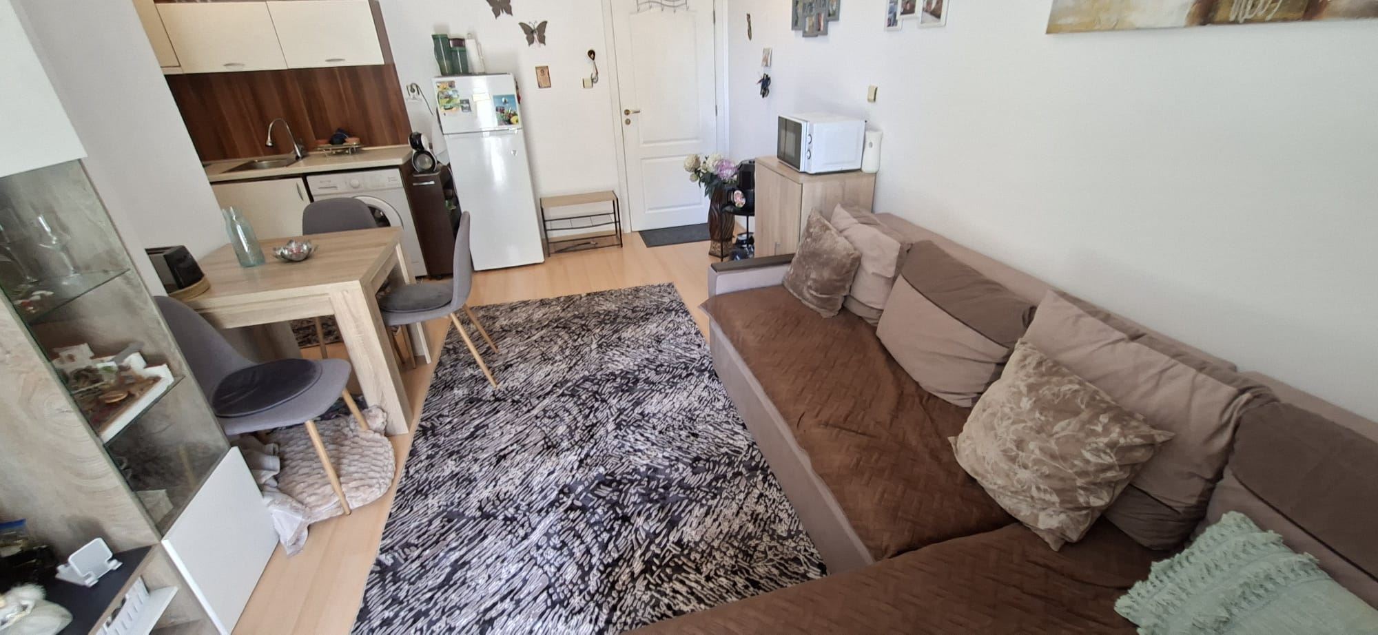 Spacious and bright one-bedroom apartment in a well-maintained complex near Sunny Beach