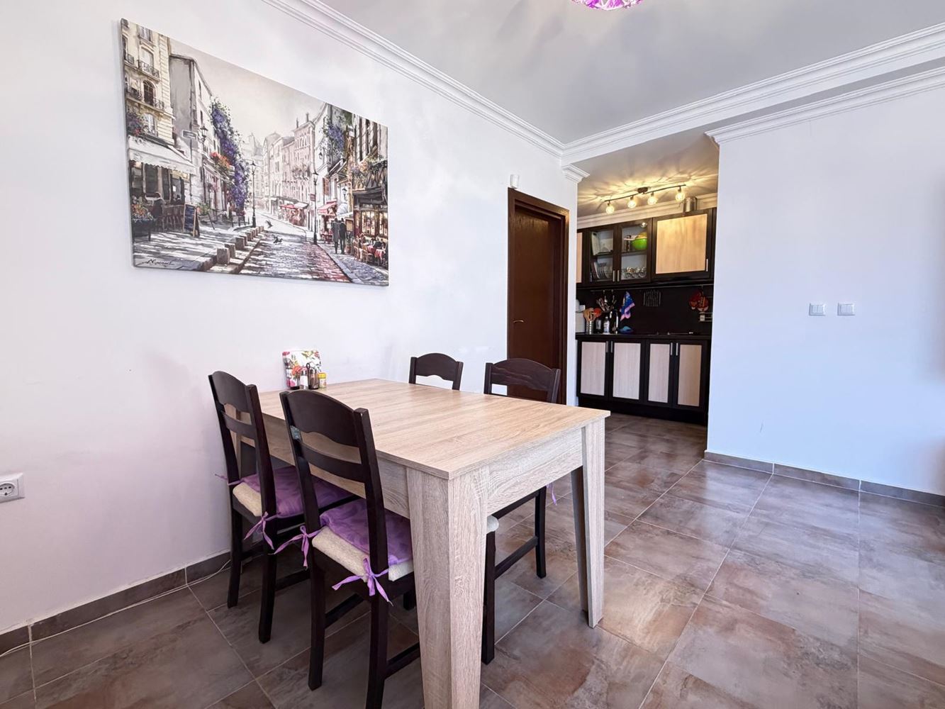 Comfortable One-Bedroom Apartment with Direct Pool Access – Ideal for Living and Investment