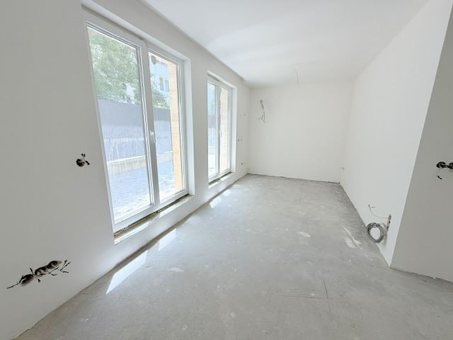 Two-bedroom apartment with private garden and two parking spaces in a new luxury building in the heart of Burgas