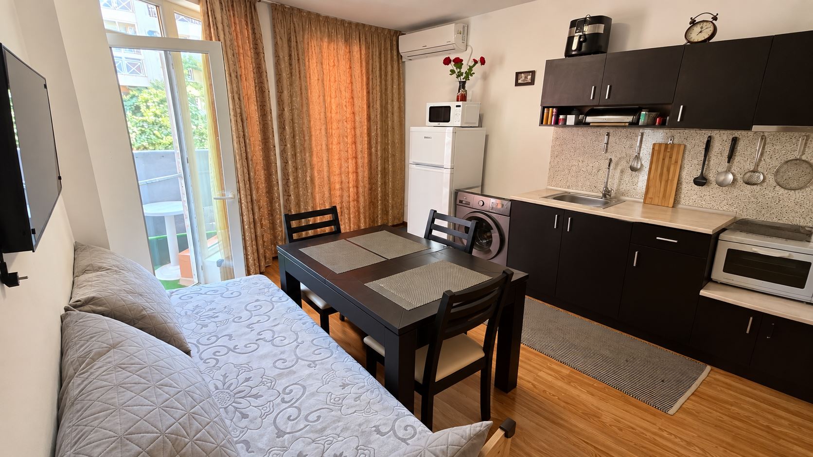Cozy One-Bedroom Apartment in a Complex with Its Own Infrastructure