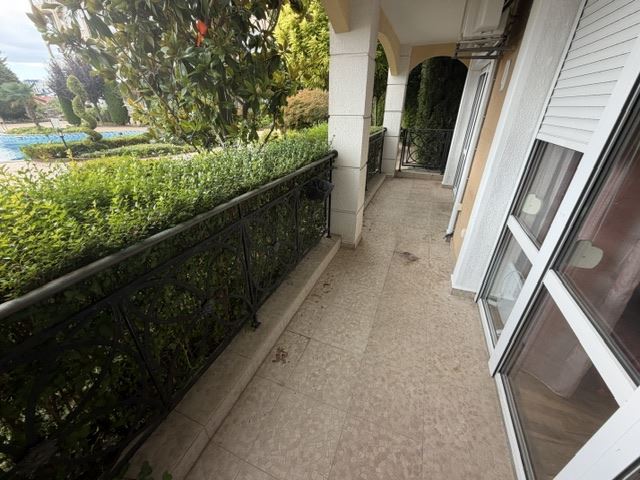 Spacious Three-Bedroom Apartment Close to the Sea with Excellent Complex Facilities