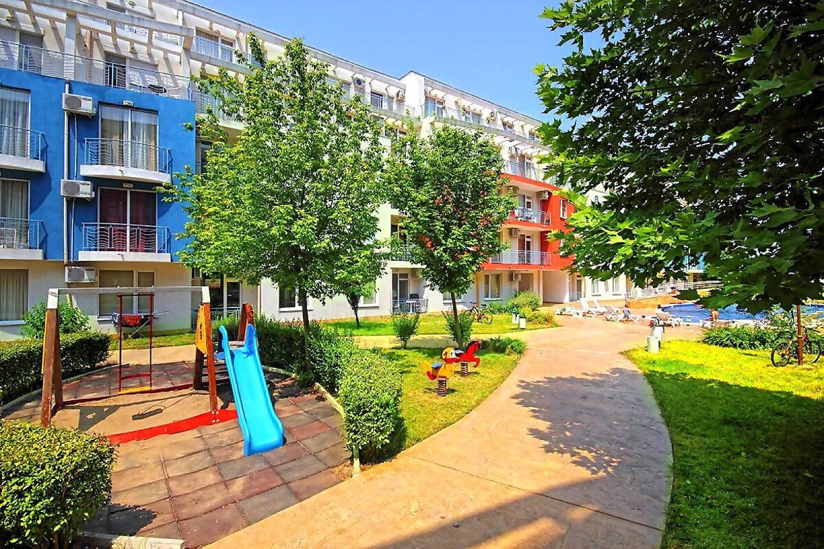 Stylish fully furnished two-bedroom apartment in Sunny Beach resort in a complex with excellent amenities