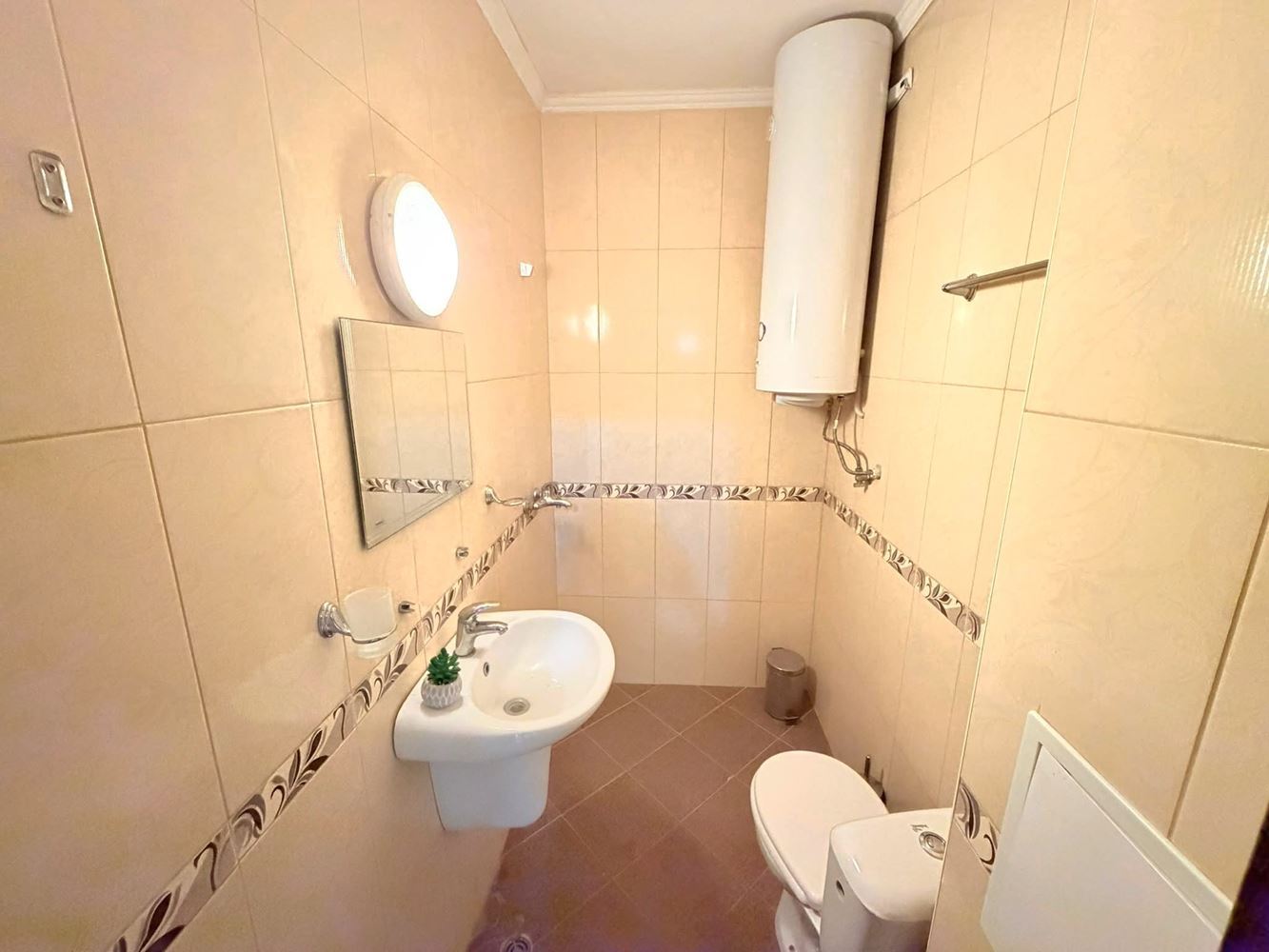 Three-room apartment in Sunny Beach with no maintenance fee – excellent location, attractive investment