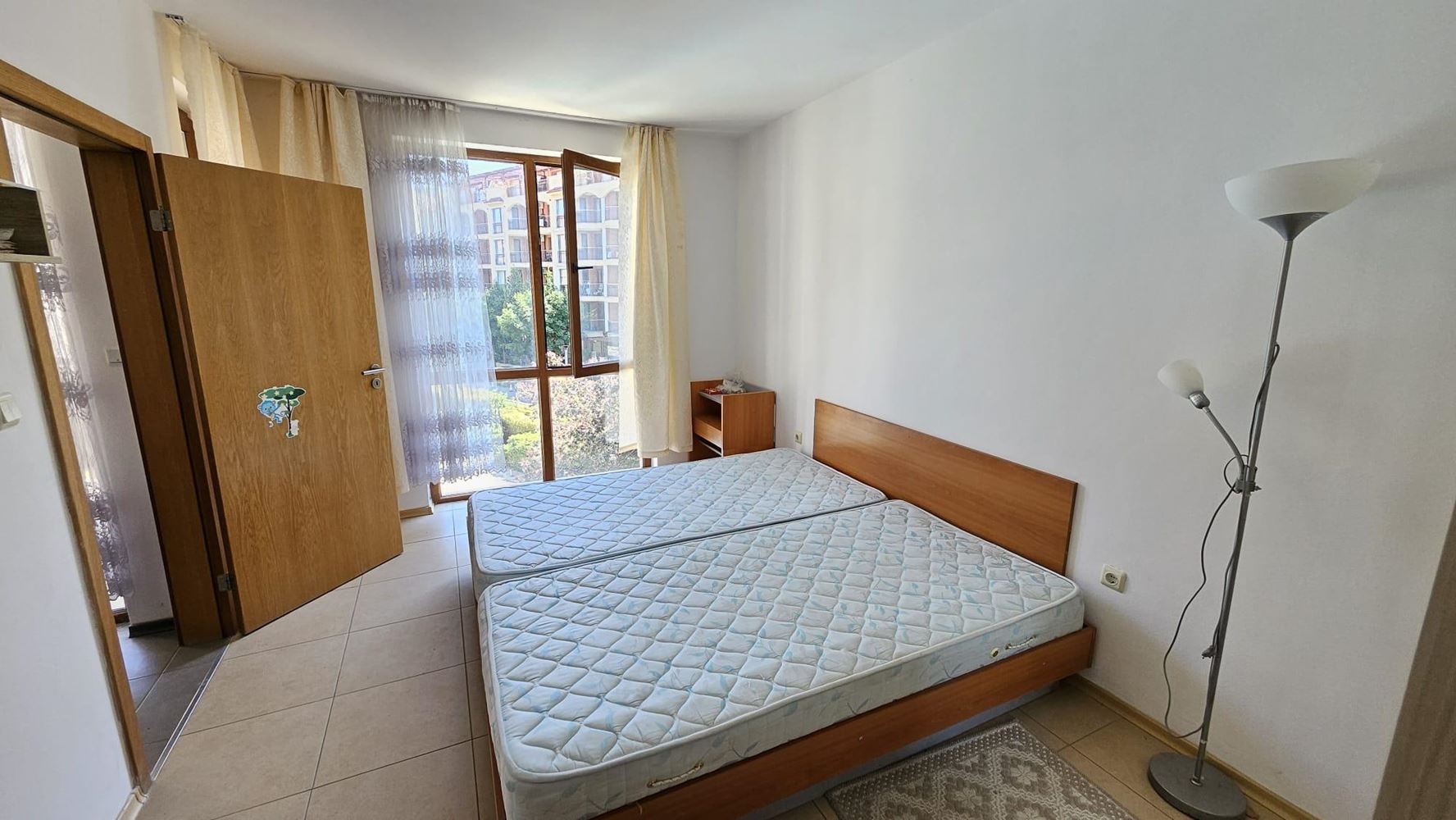 Apartment in a Complex in Sunny Beach with Swimming Pool, Restaurant and Low Maintenance Fee