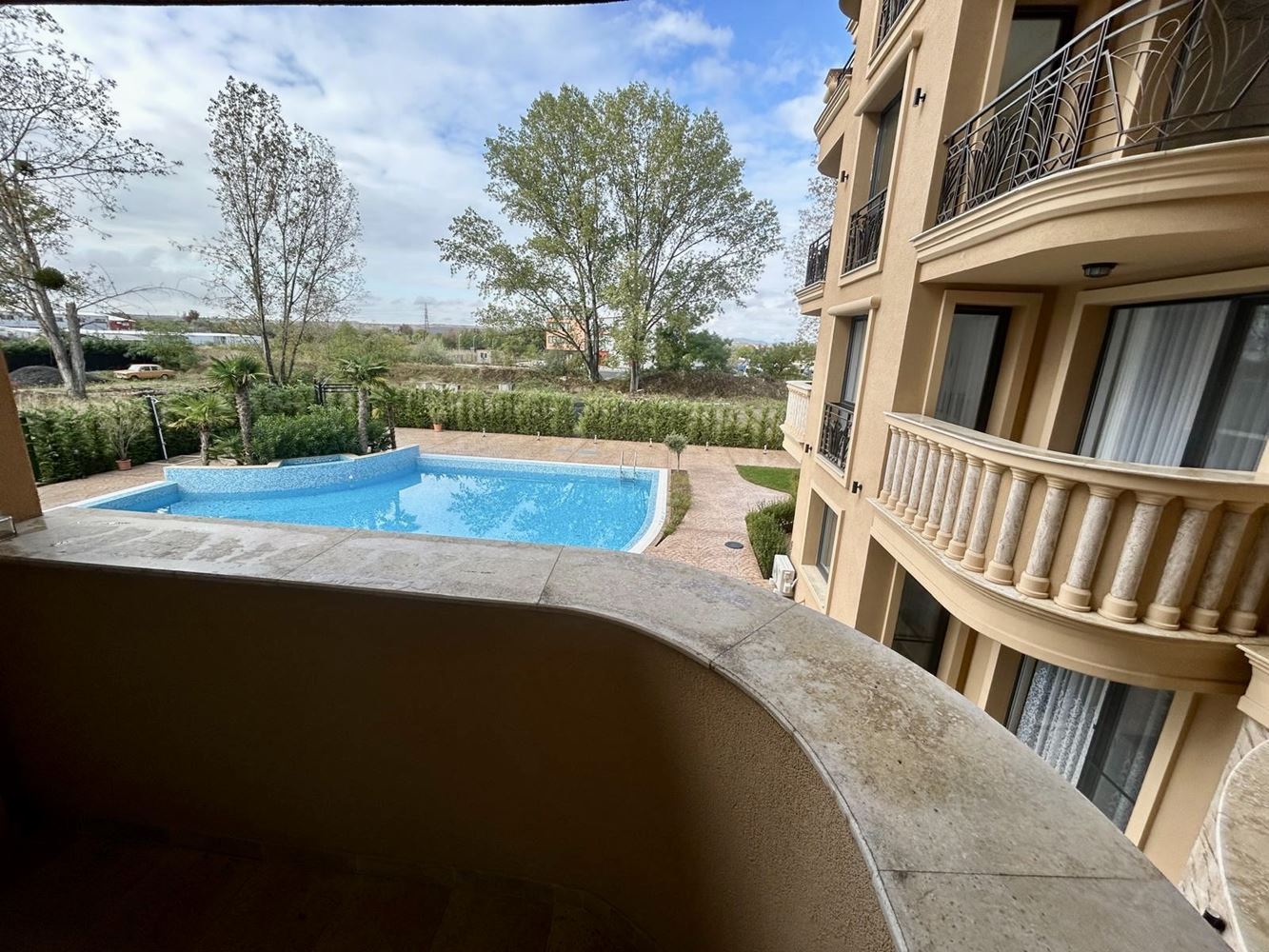 Two-Room Oasis in a New Luxury Complex in Sunny Beach – Pool View
