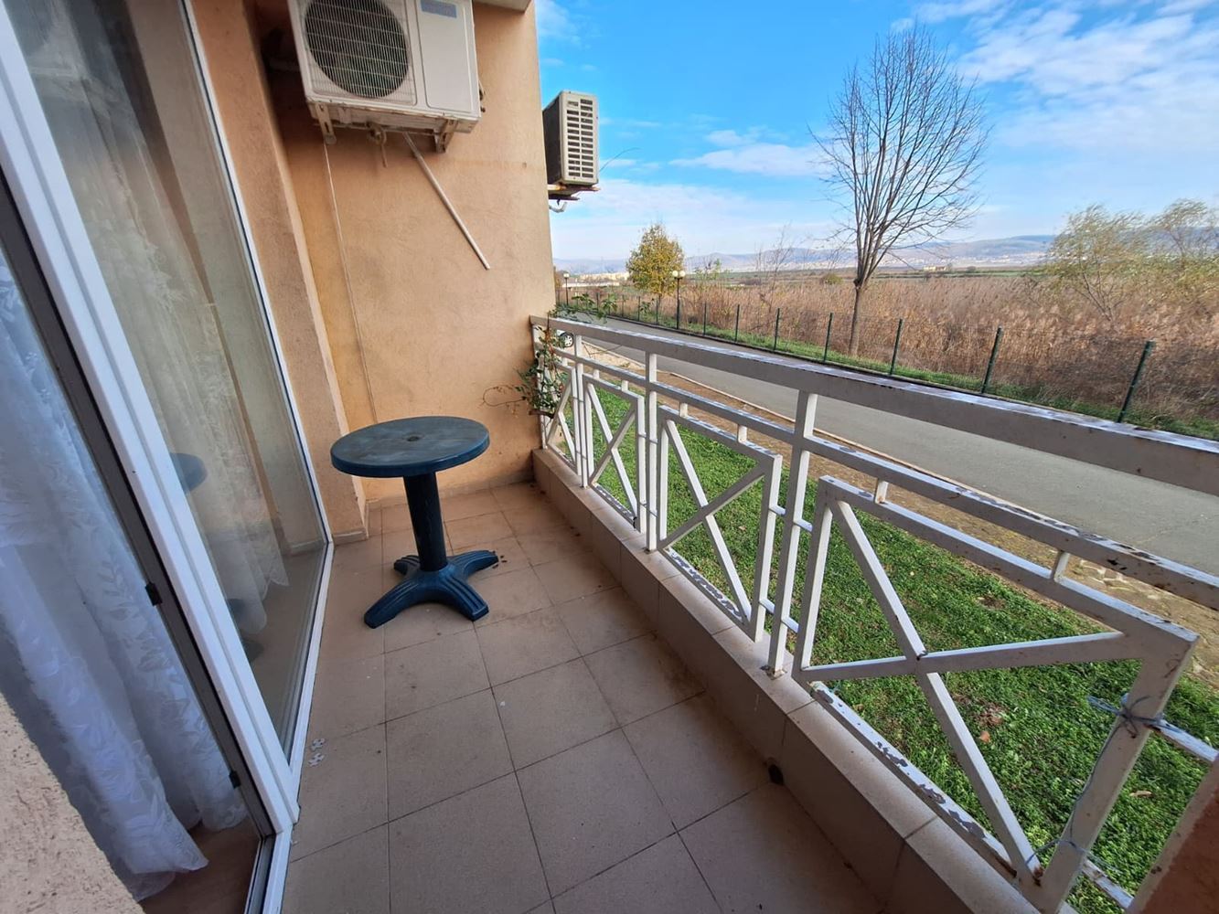 Spacious one-bedroom apartment in a luxury complex with pools and sports facilities