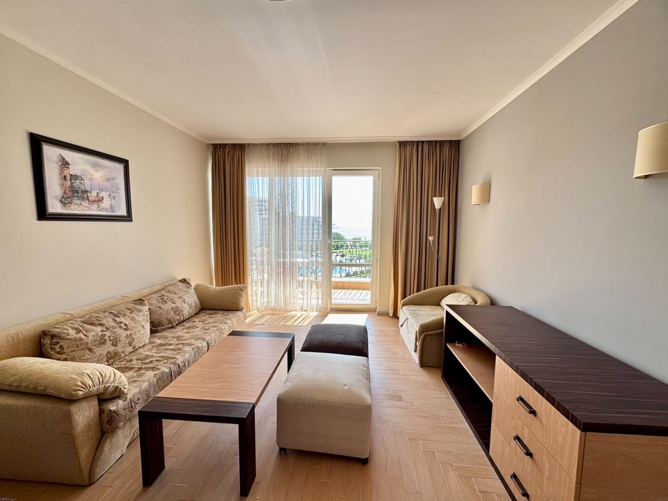 Luxury Seaside Apartment with Panoramic View in a Prestigious Complex in Sunny Beach
