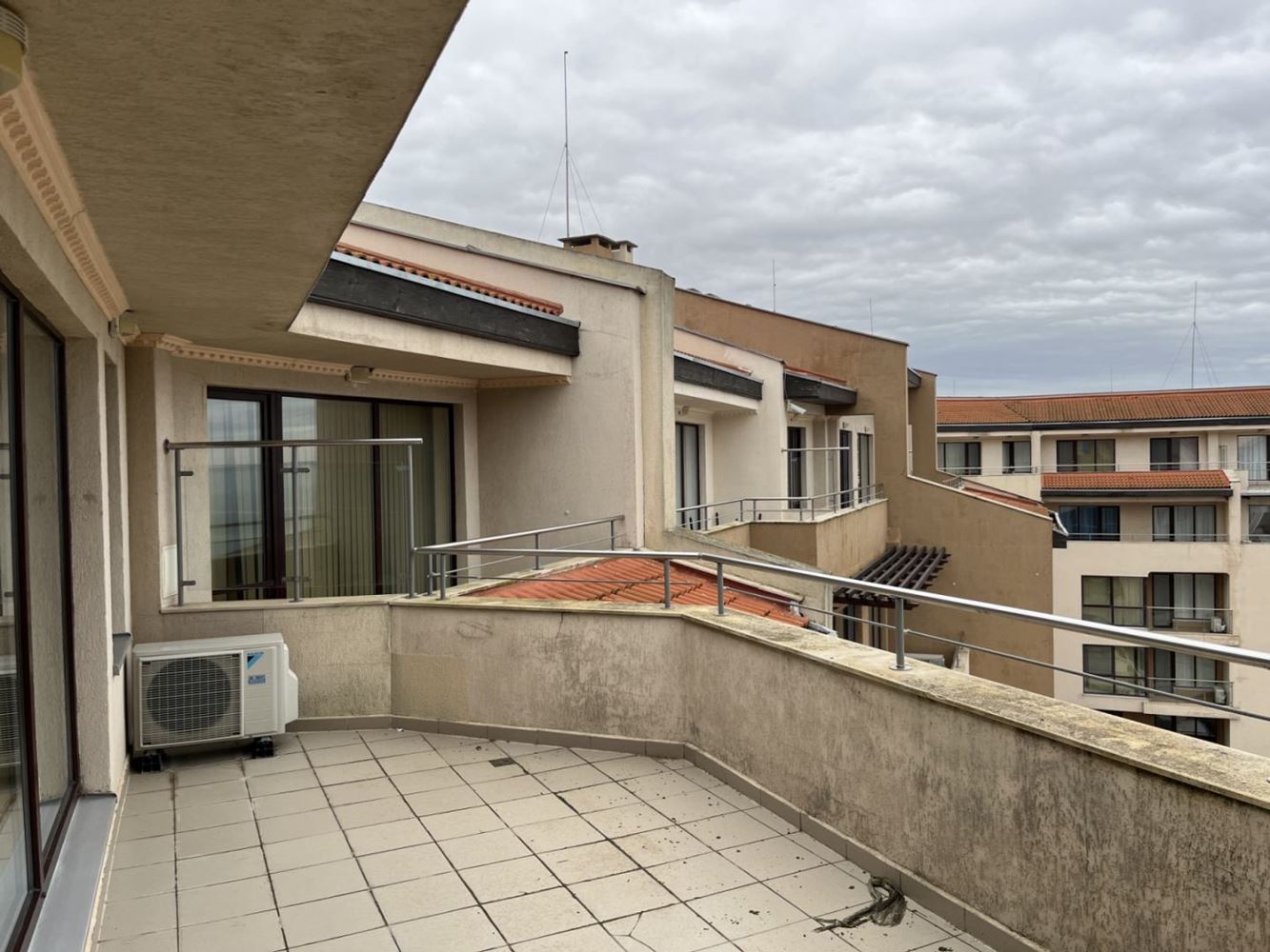 Obzor – furnished one-bedroom apartment on the first line with panoramic sea view