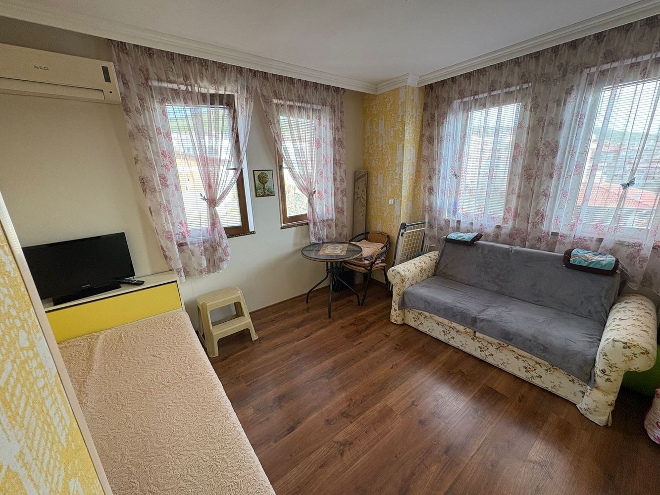 Three-room Apartment with Panoramic Sea View in Sveti Vlas – 200 m from the Beach