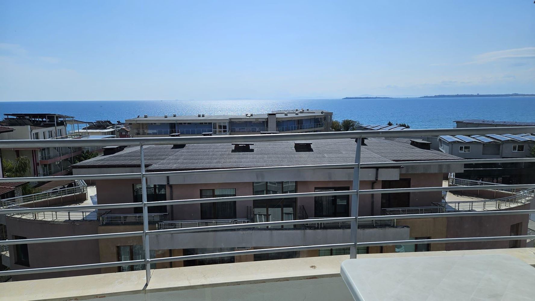 One-Bedroom Apartment with Panoramic Sea Views in Sveti Vlas