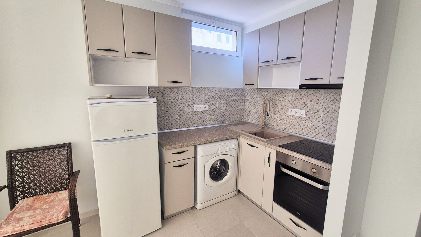 Stylish One-Bedroom Apartment with New Furnishings in the Cocoa Beach Area – Ready to Move In
