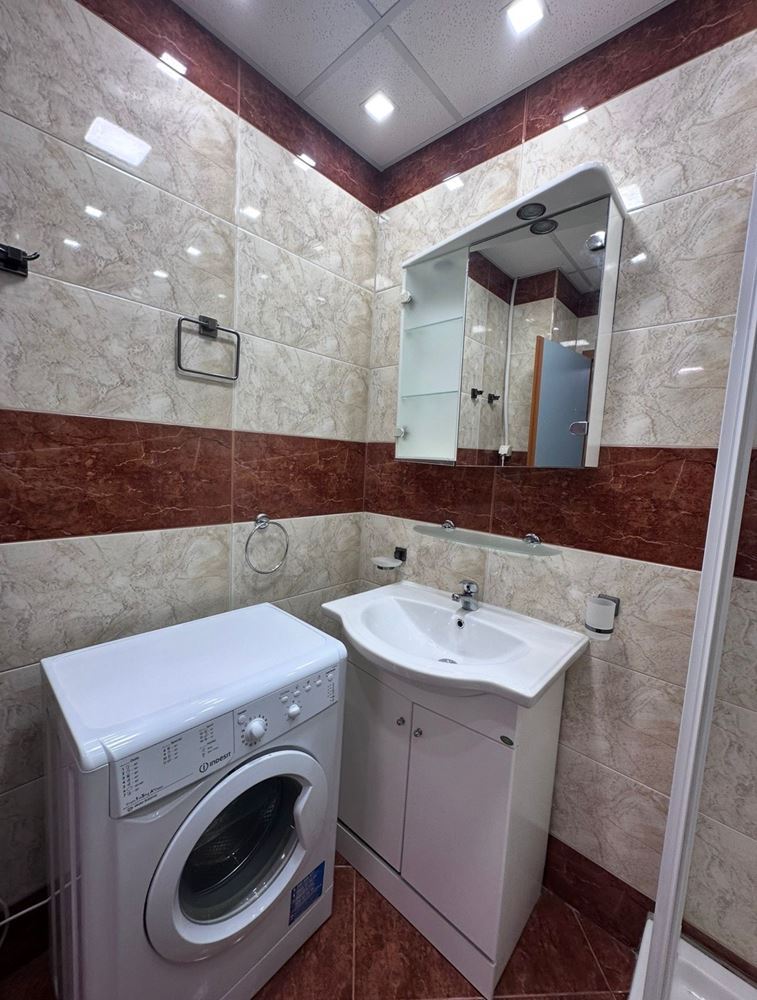 One-bedroom apartment with partial sea view in St. Vlas – furnished, renovated, in a luxury gated complex