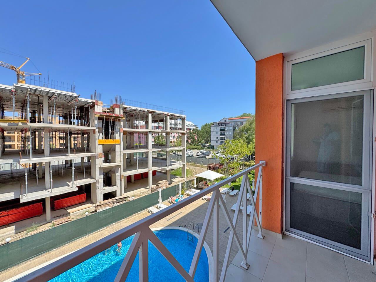 Bright One-Bedroom Apartment with Pool View in an Excellent Well-Maintained Complex in Sunny Beach