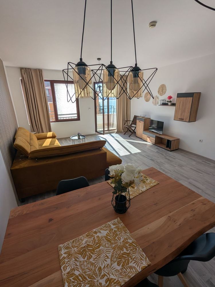 One-bedroom apartment with direct sea view in a luxury first-line complex in Aheloy