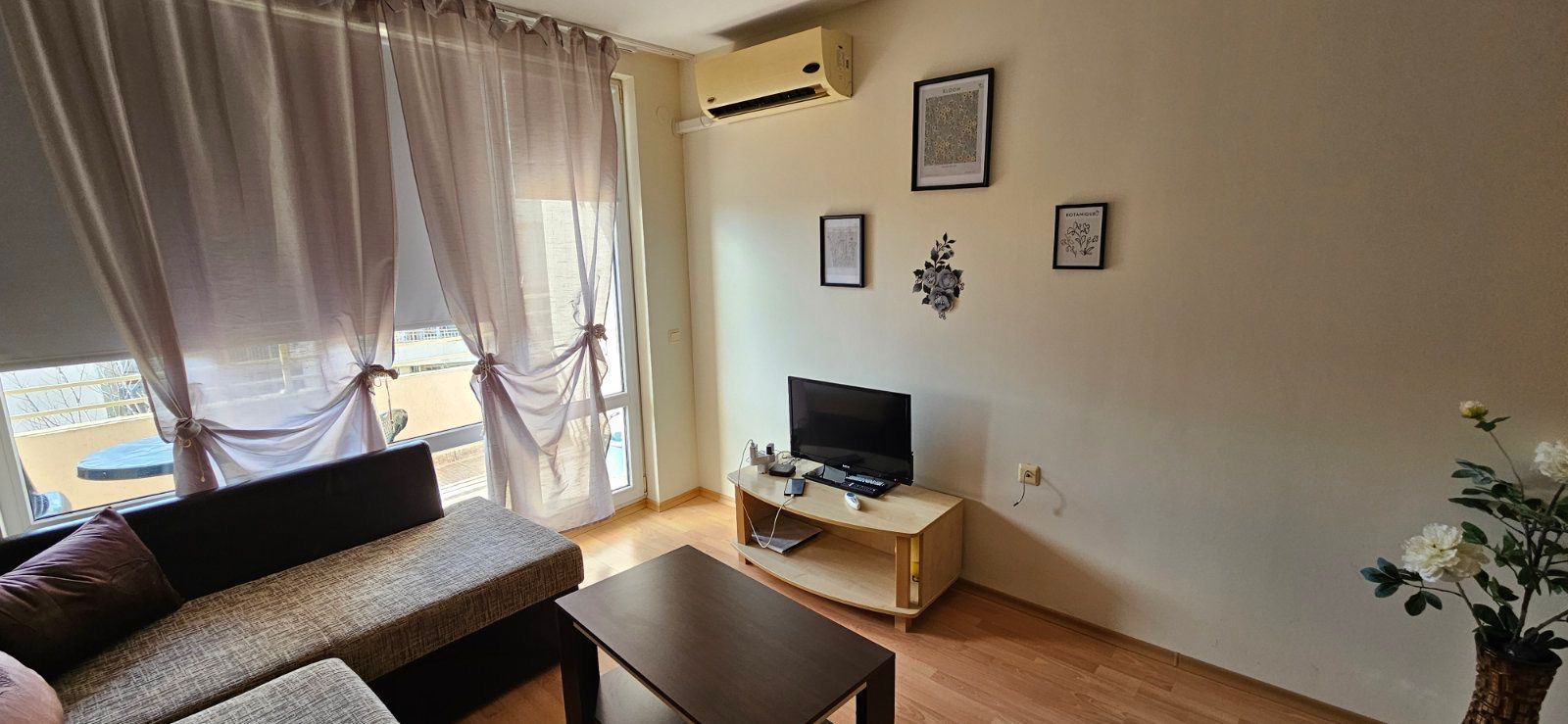 Stylish Studio with Terrace and Excellent Amenities in Sunny Beach
