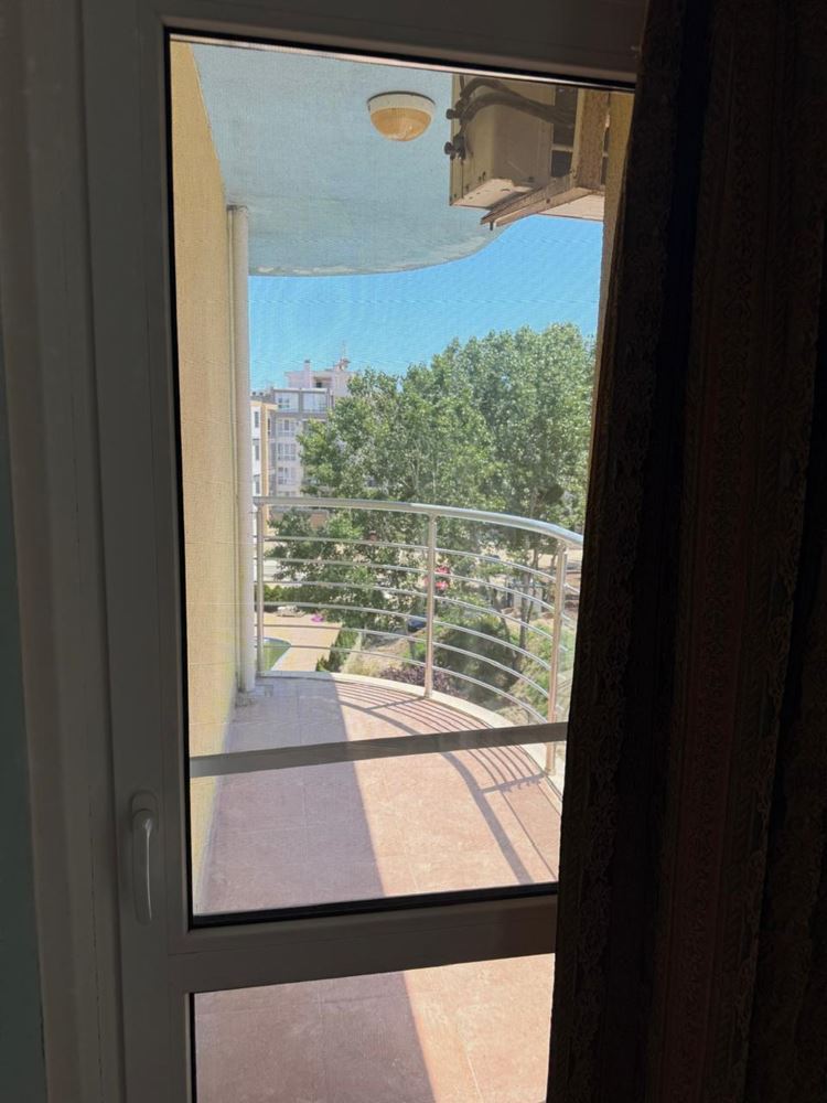 Spacious One-Bedroom Apartment in Sunny Beach – South-Facing and Excellent Amenities in the Complex