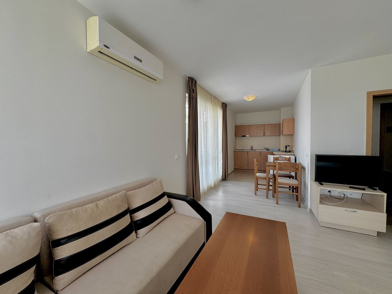 Spacious studio with a large panoramic terrace in Sunny Beach – excellent location and low maintenance fee