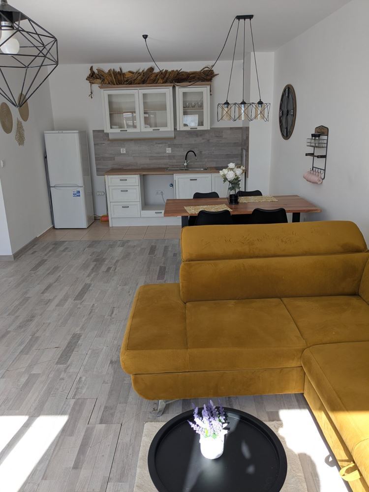 One-bedroom apartment with direct sea view in a luxury first-line complex in Aheloy