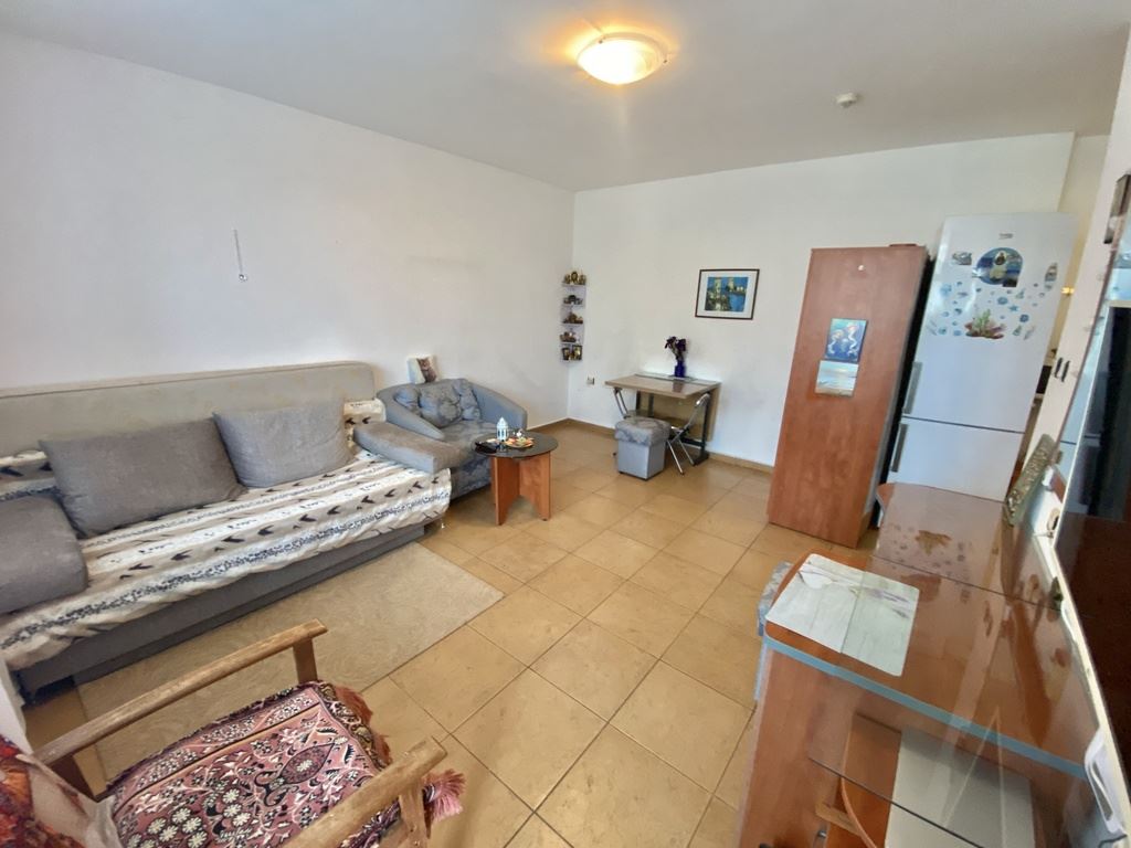 Sunny and cozy studio with no maintenance fee – Rusalka district, Sveti Vlas, 500 m from the sea