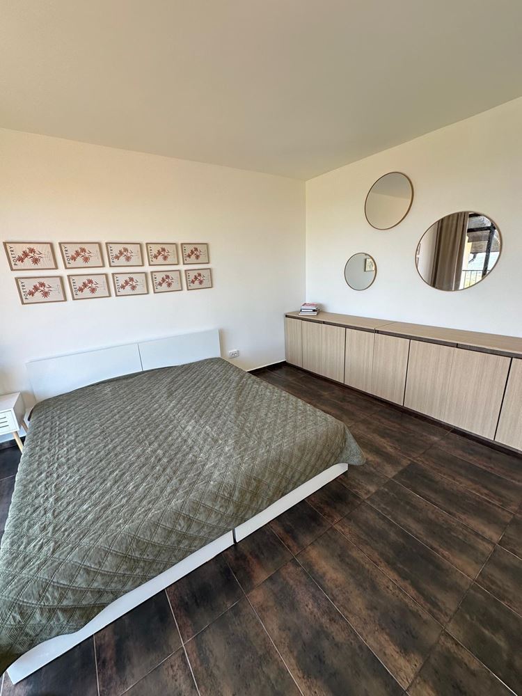 Spacious three-bedroom apartment with sea view – no maintenance fee in the quiet part of Sunny Beach