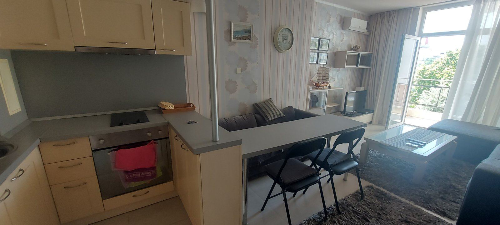 Spacious one-bedroom apartment in a gated complex in Sunny Beach – comfort, tranquillity and an excellent environment