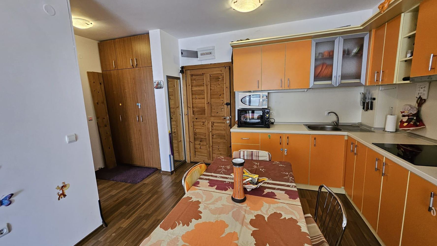 Seaside comfort just steps from the beach – one-bedroom apartment with sea view in Sveti Vlas