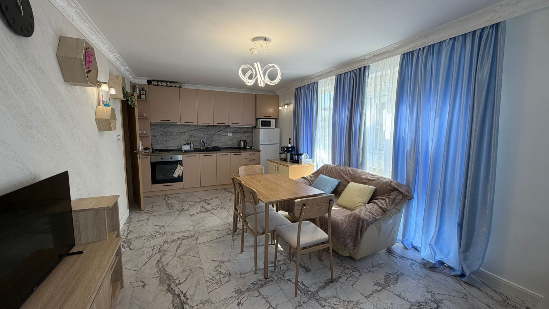 Spacious one-bedroom apartment 300 m from the sea in Sunny Beach – comfort, security and excellent investment