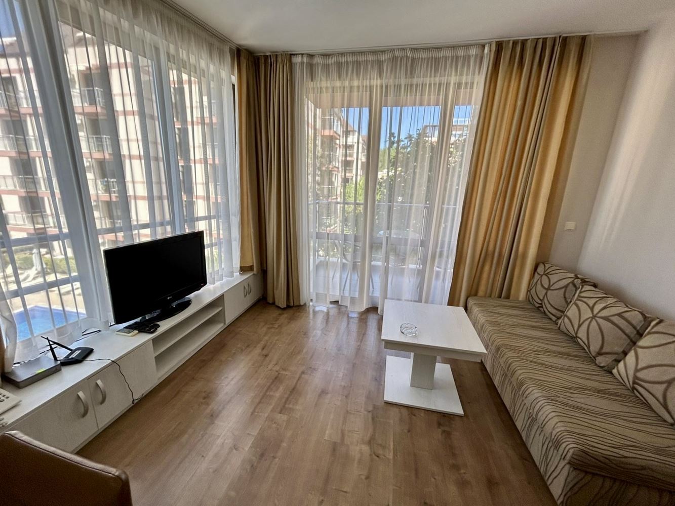 Cozy one-bedroom apartment with pool and green area view in a great complex in Sunny Beach