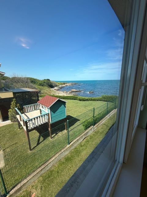 Spacious Apartment with 2 Bedrooms on the First Sea Line with Frontal Panoramic Sea View