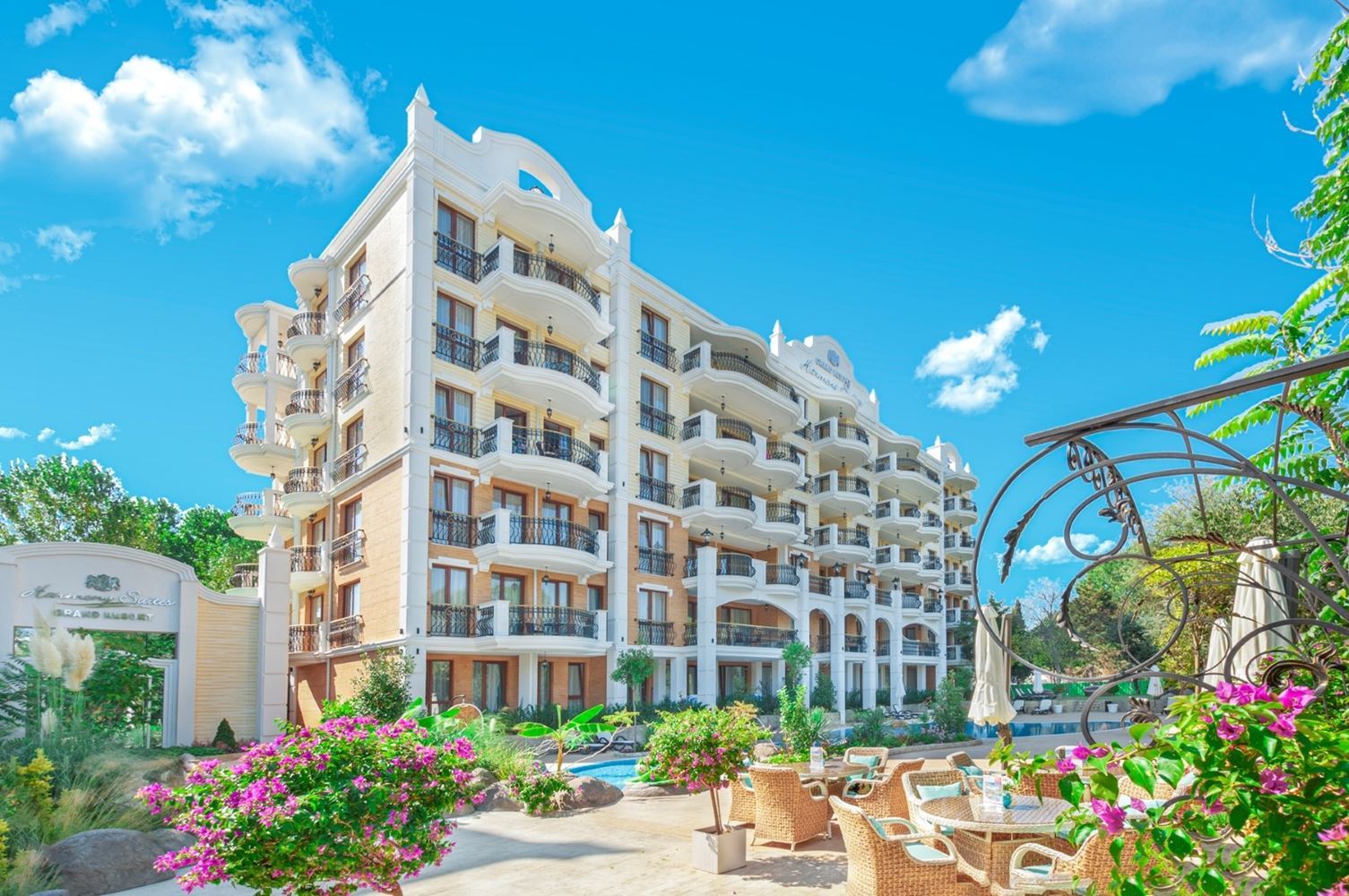 Two-room apartment in Sunny Beach in an impressive complex with a peaceful resort atmosphere